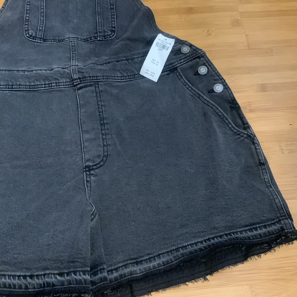 Hollister Vintage Short Overalls - Picture 2 of 9